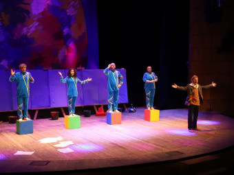 Дагестанским детям показали мюзикл «Волшебная кисточка Диснея»